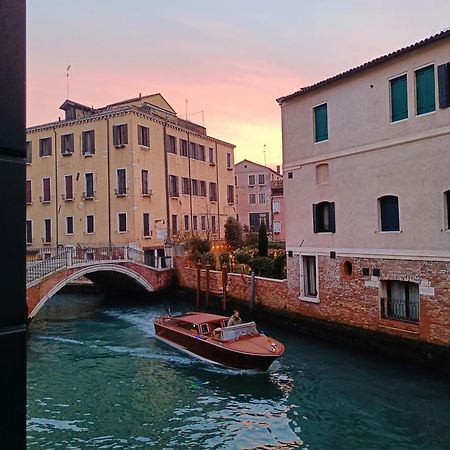 Ca' Dino Venice - Canal View Extérieur photo