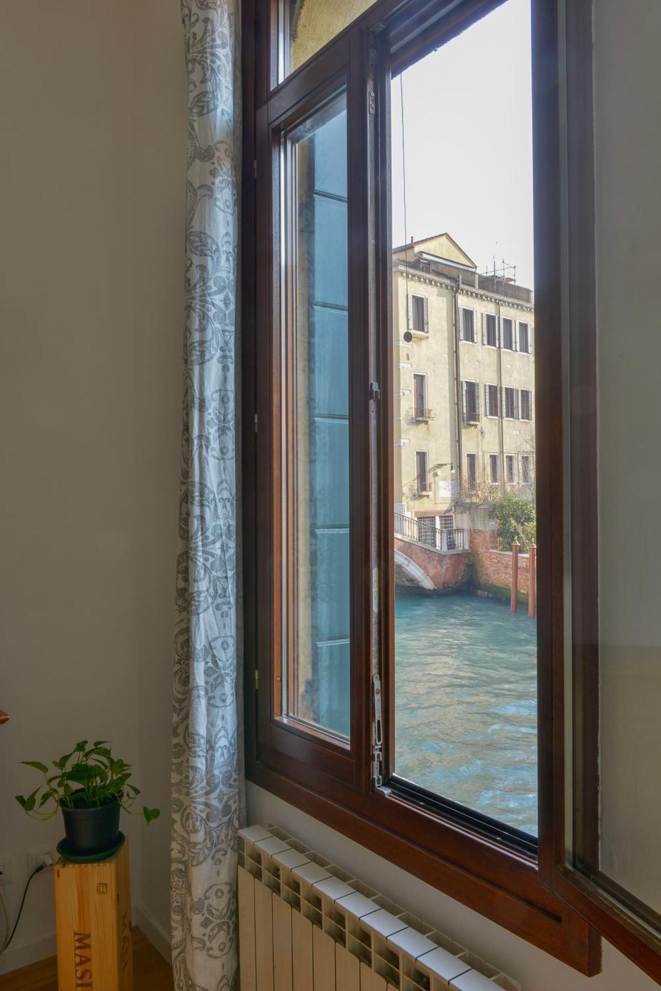 Ca' Dino Venice - Canal View Extérieur photo